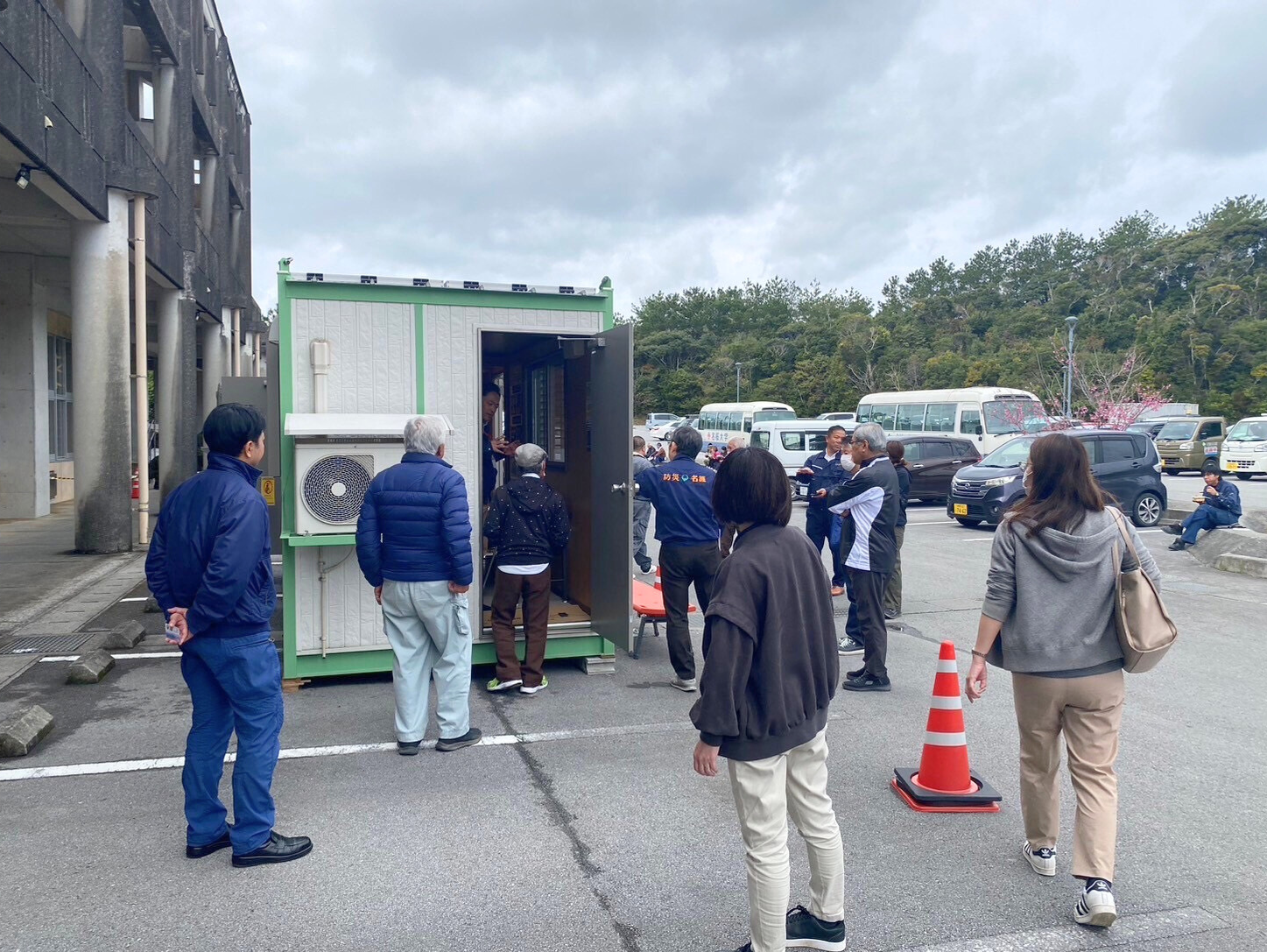 ����s���J�݁E�^�c�P��